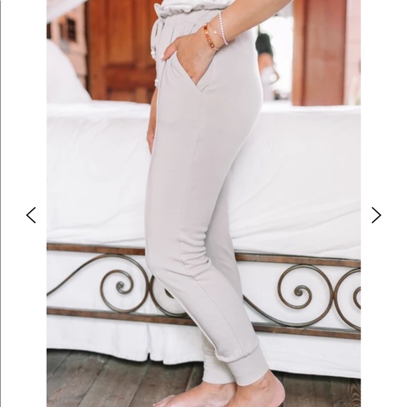 Jogger pants from Amaryllis - Picture 2 of 4